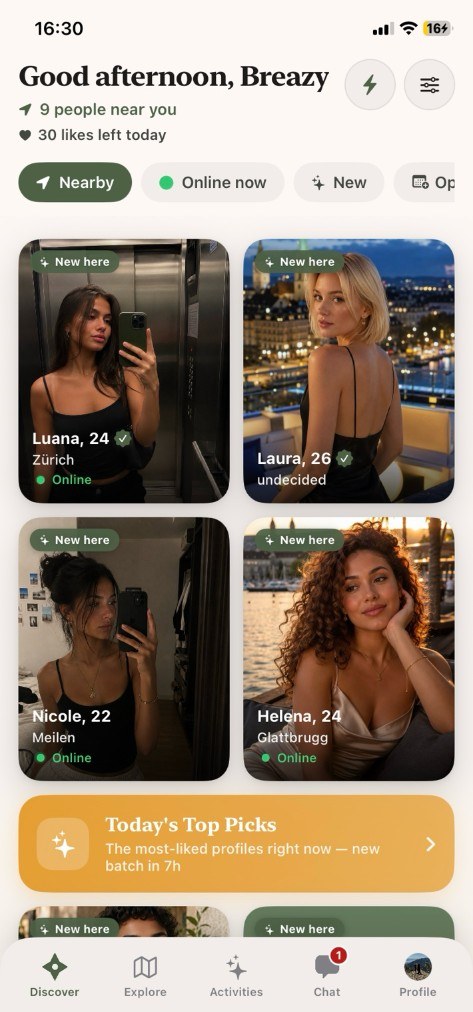 Findr Discover screen showing nearby profiles in a grid